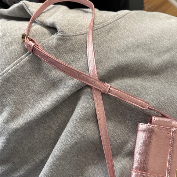 DISNEY ANIMATORS COLLECTION Pink Metallic Crossbody Bag with Floral Design - Picture 5 of 10